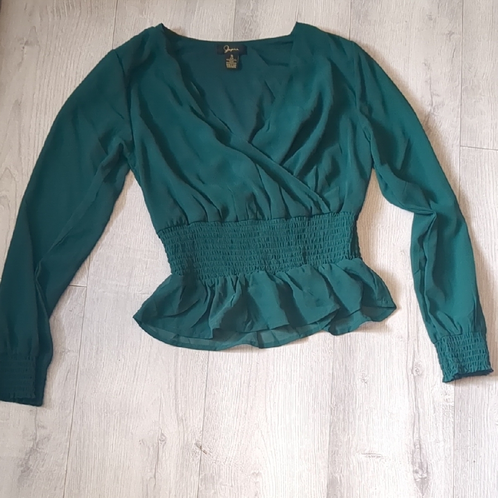 Green Long Sleeve Top